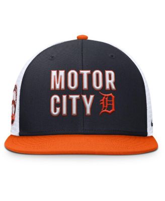 Men's Navy/Orange Detroit Tigers Pro Trucker Snapback Hat