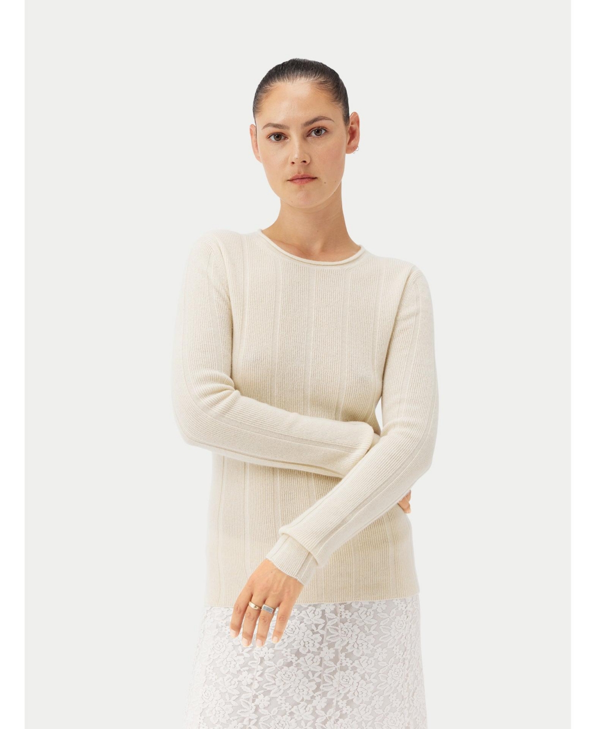 Women's C-Neck Cashmere Sweater - Neutral-white asparagus