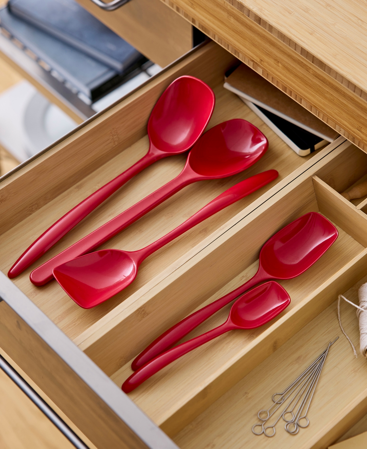 Rosti Margrethe 3-piece Bowl With Large Spoons In Red