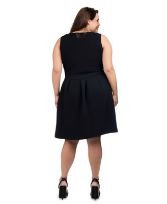 Plus Size Sleeveless Dress with Pockets