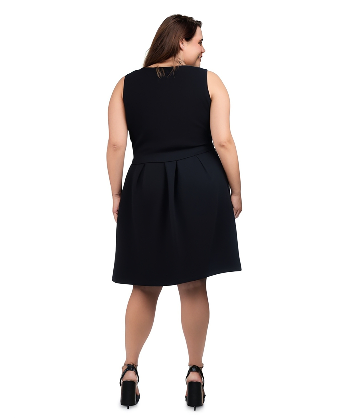 24seven Comfort Apparel Plus Size Sleeveless Dress With Pockets In Black
