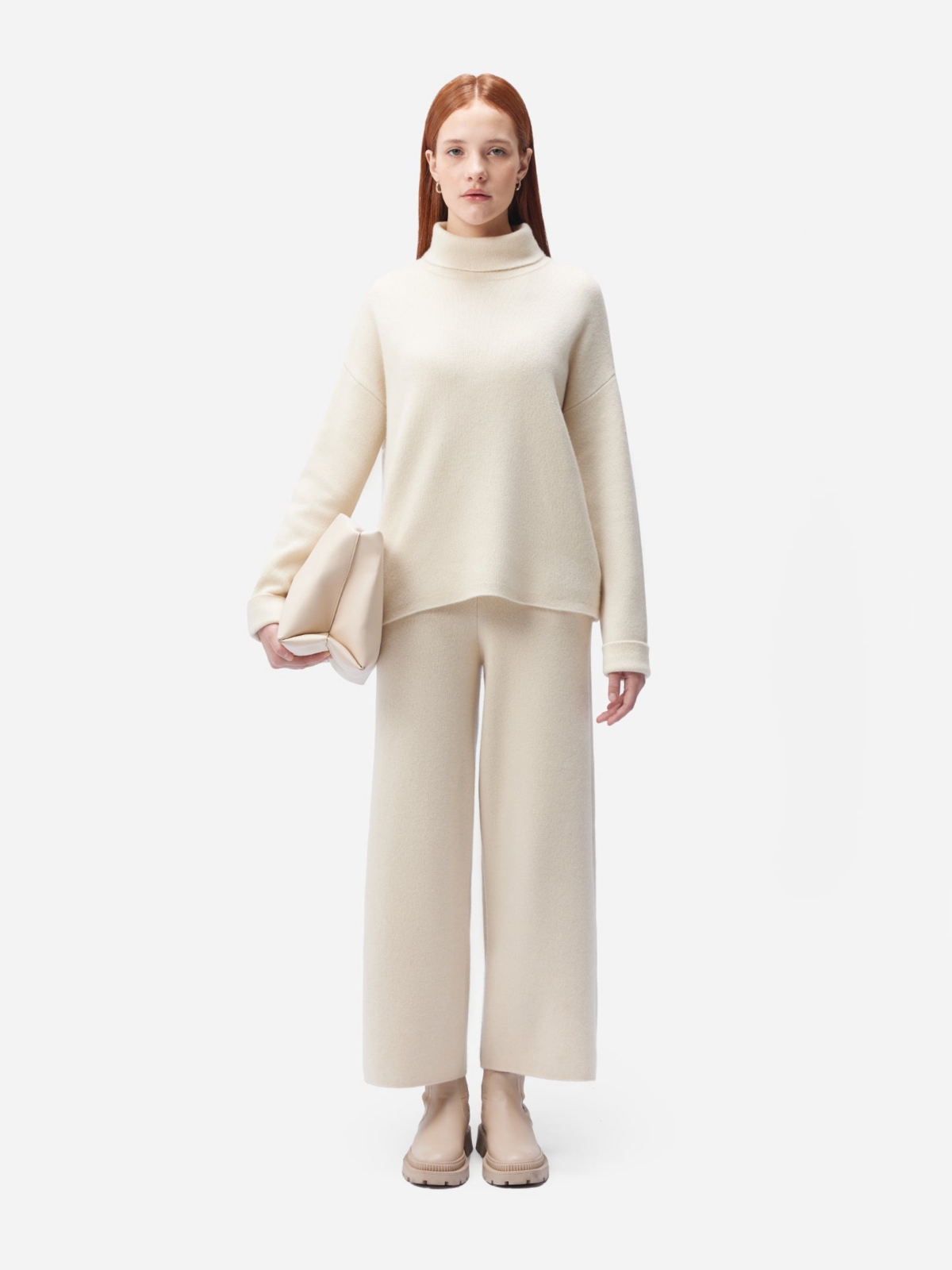 Gobi Cashmere Women's Cashmere Roll-Neck Sweater