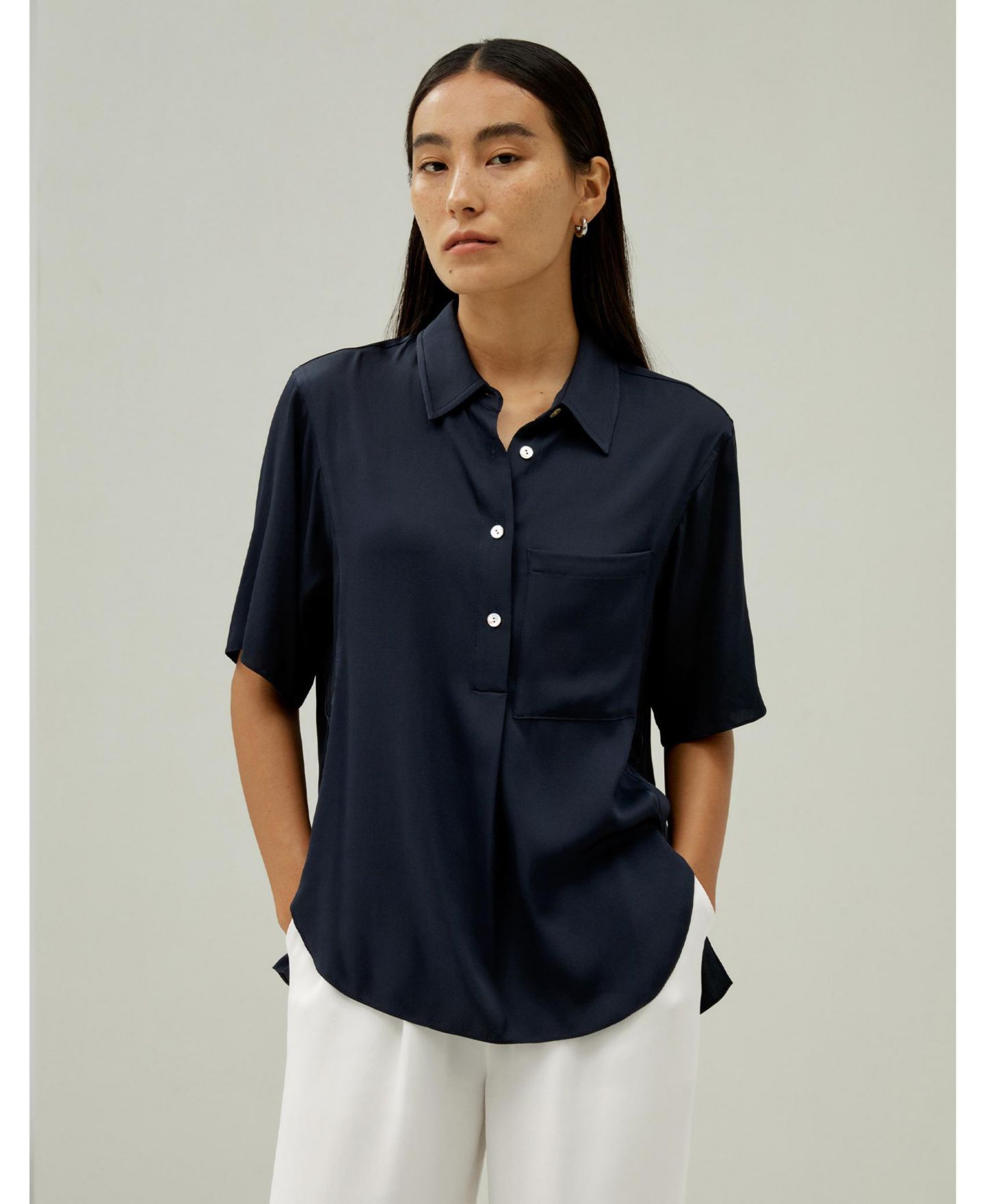 Женская рубашка LILYSILK Half-Placket Short Sleeve Button Up Streachy Silk, цвет: Полуночный синий — фото 7