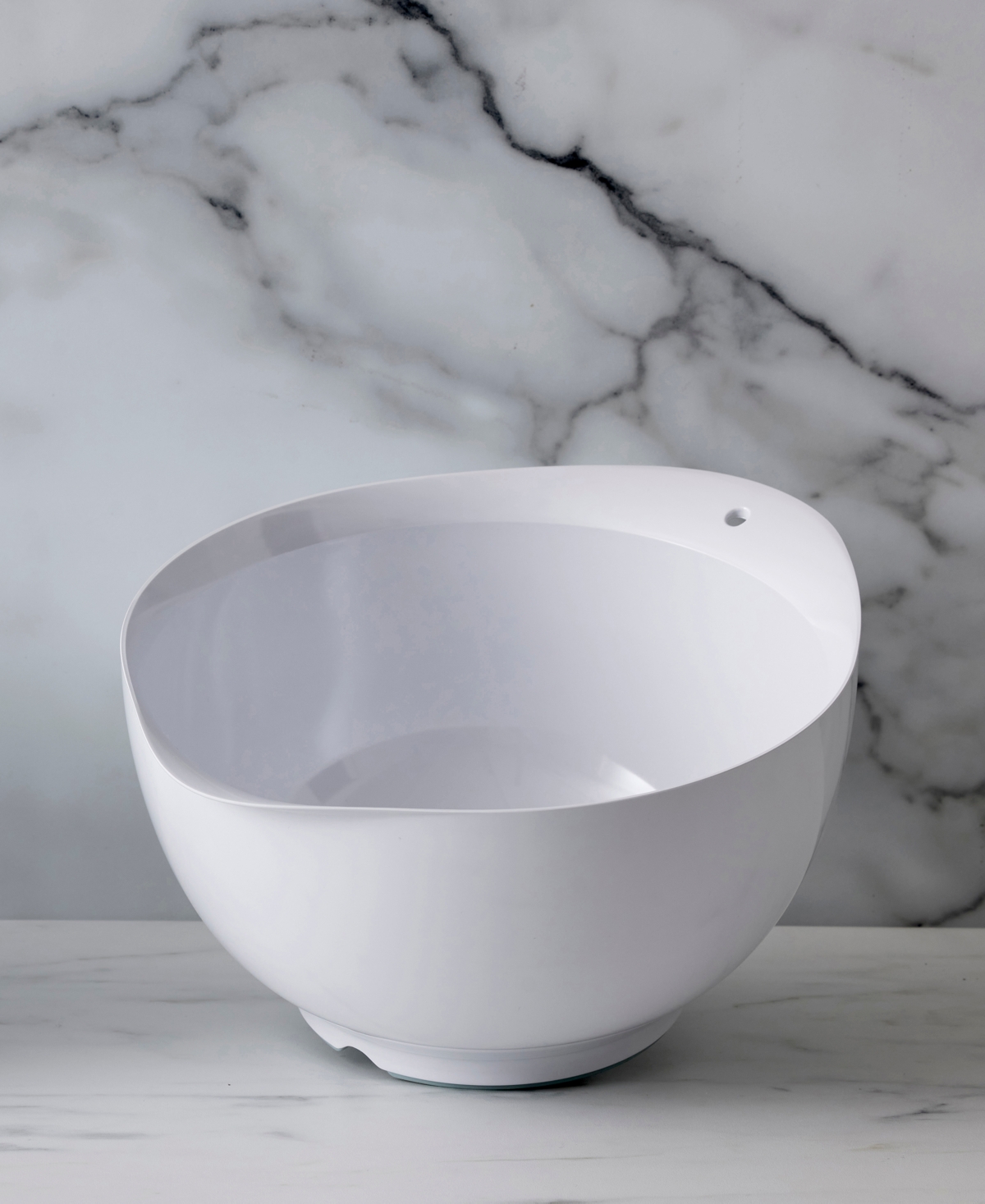 Rosti Victoria 4-quart Mixing Bowl In White