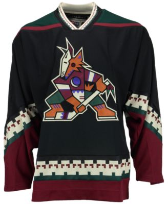 coyotes old jersey