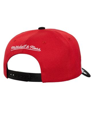 Men's Red/Black Chicago Bulls Under Arch Two-Tone Pro Crown Snapback Hat