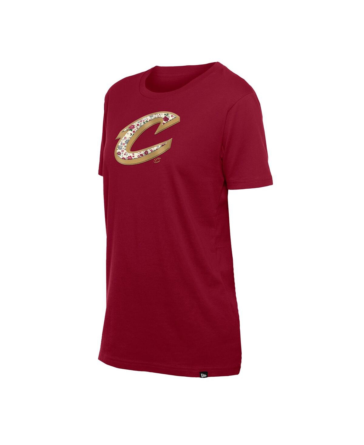 NEW ERA WOMEN'S WINE CLEVELAND CAVALIERS GLAM GAME FLOWER T-SHIRT 