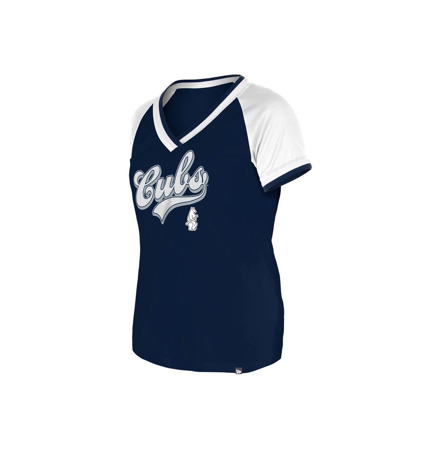 Женская футболка New Era Navy Chicago Cubs Gameday Raglan V-Neck — фото 3