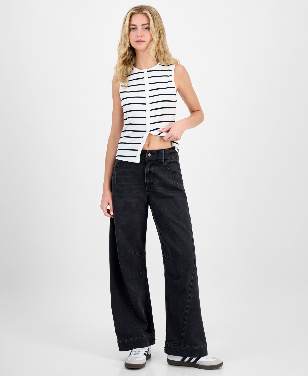 Juniors' Wide Barrel-Leg Jeans - Hot Springs Wash