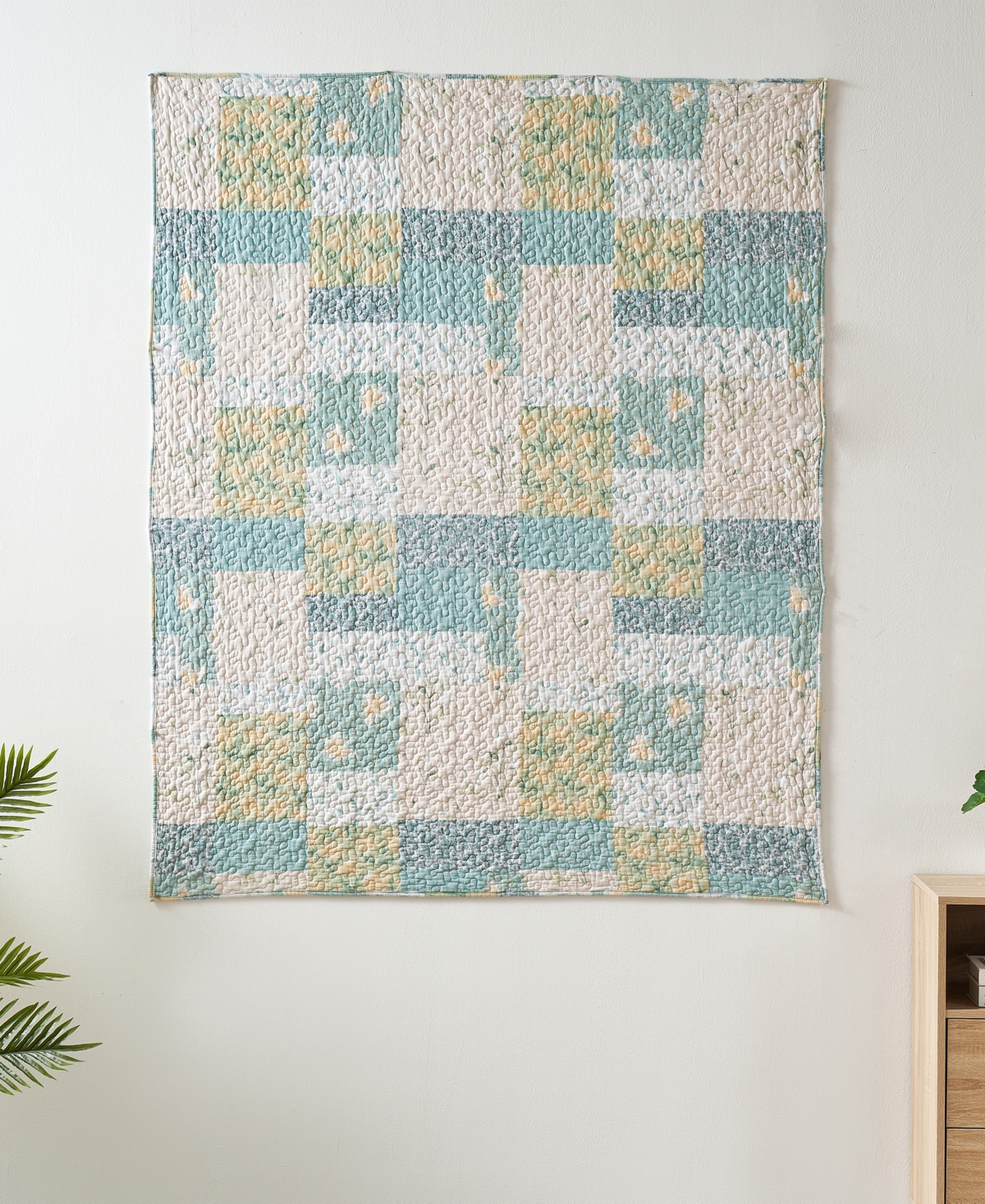 Greenland Home Fashions Cotton Reversible Quilted Throw, 50" X 60" In Mist Evangeline