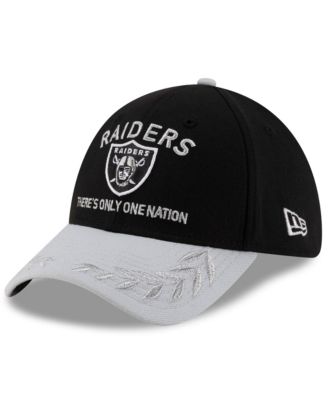 New Era - Men's Black/Silver Las Vegas Raiders 2025 NFL Draft 39THIRTY Flex Hat