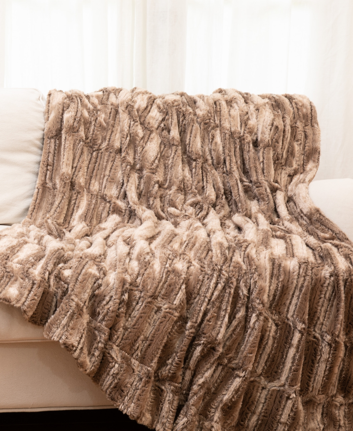 Cheer Collection Luxuriously Soft Faux Fur Design Blanket, 50" X 60"
