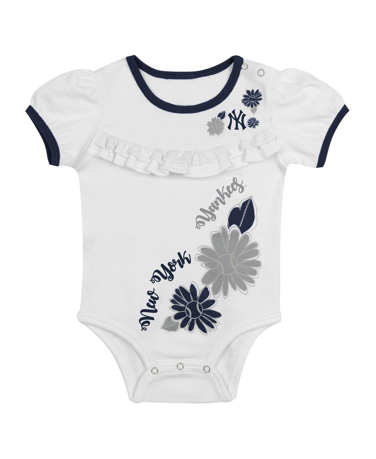 Outerstuff Infant 3-piece White New York Yankees Sweet Catcher Headband And Skirt Set In White