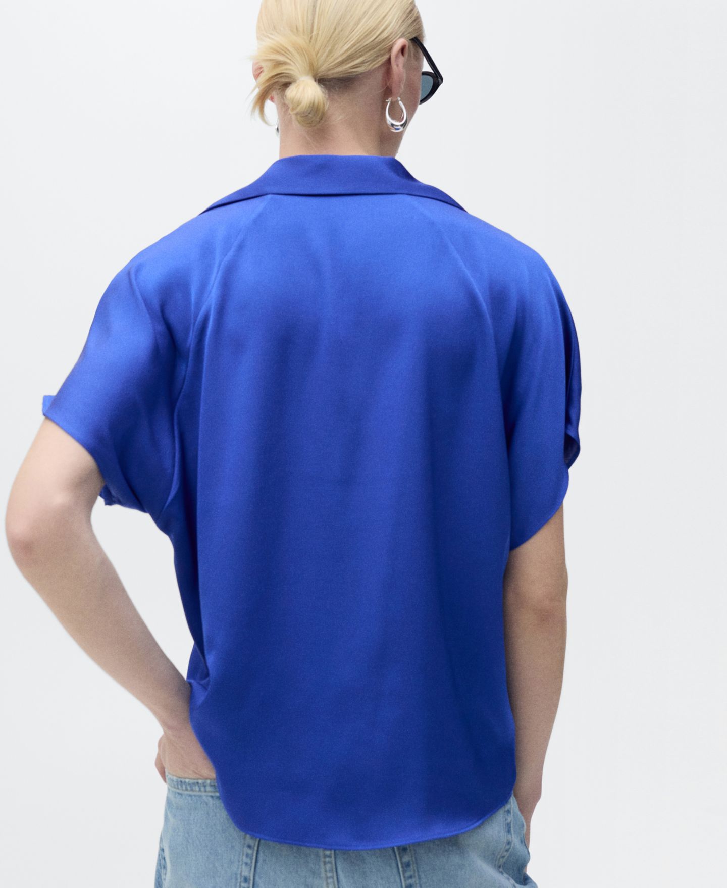 Женская рубашка Mango Short-Sleeved Satin, цвет: Ночной синий — фото 2