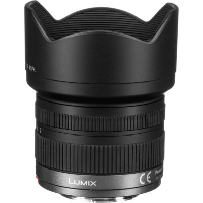 LUMIX G Vario 7-14mm f/4 Aspherical Lens for Micro Four Thirds, Bundle with Lens Wrap, Flex Lens Shade, Cleaning Kit, Lens Cap Tether, Lens