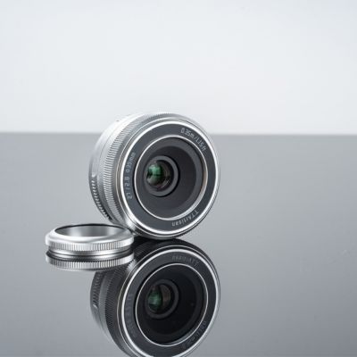 AF 27mm f/2.8 Lens