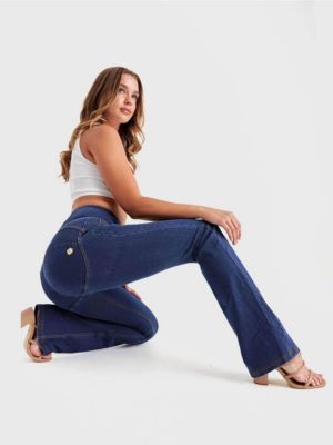 Women's Super High-Rise Sculpting Flare Jeans