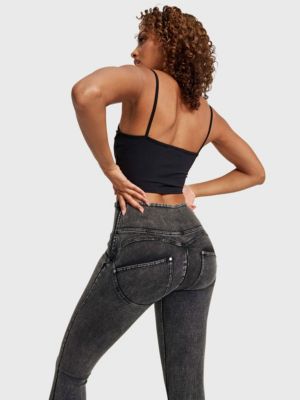 Women's High-Rise Snug Sculpting Skinny Jeans