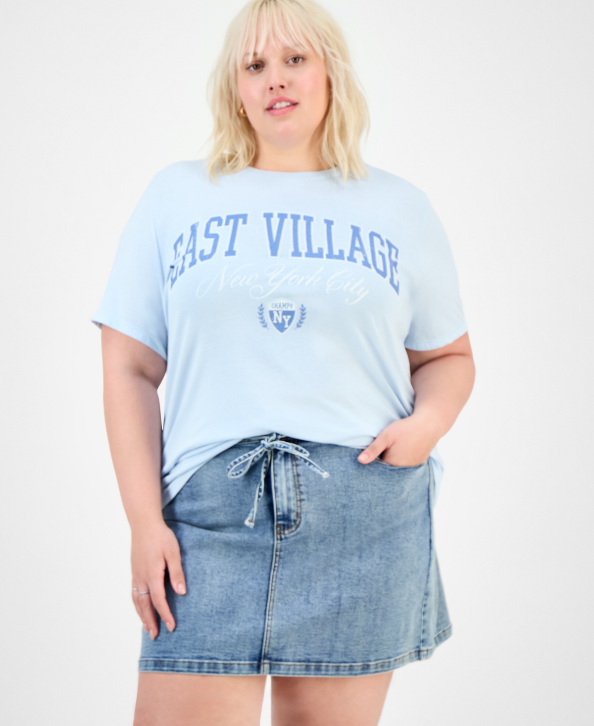 Trendy Plus East Village T-Shirt - Blue
