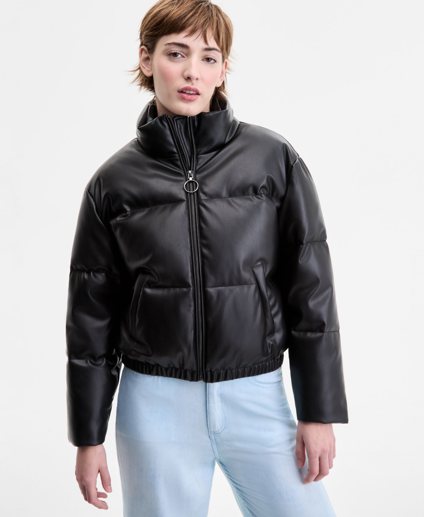 Женская куртка CoffeeShop Juniors' Cropped Faux-Leather Puffer, цвет: Чёрный — фото 3