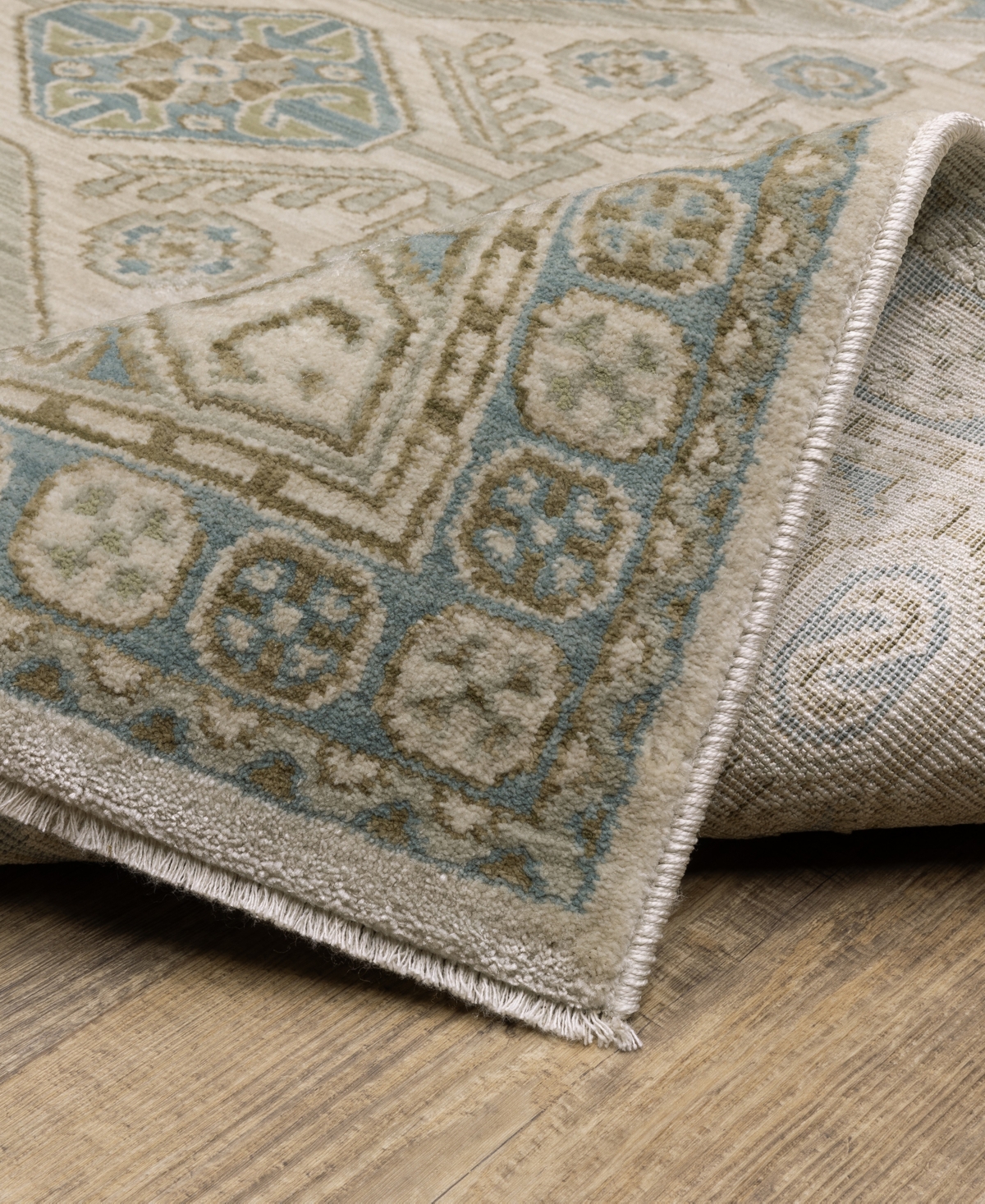 Oriental Weavers Maeve MAE05 6'7"x9'6" Area Rug