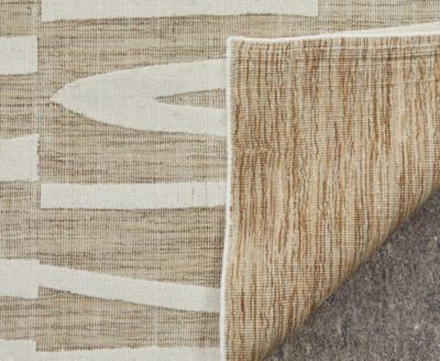 Peconic T8009 4'x6' Area Rug