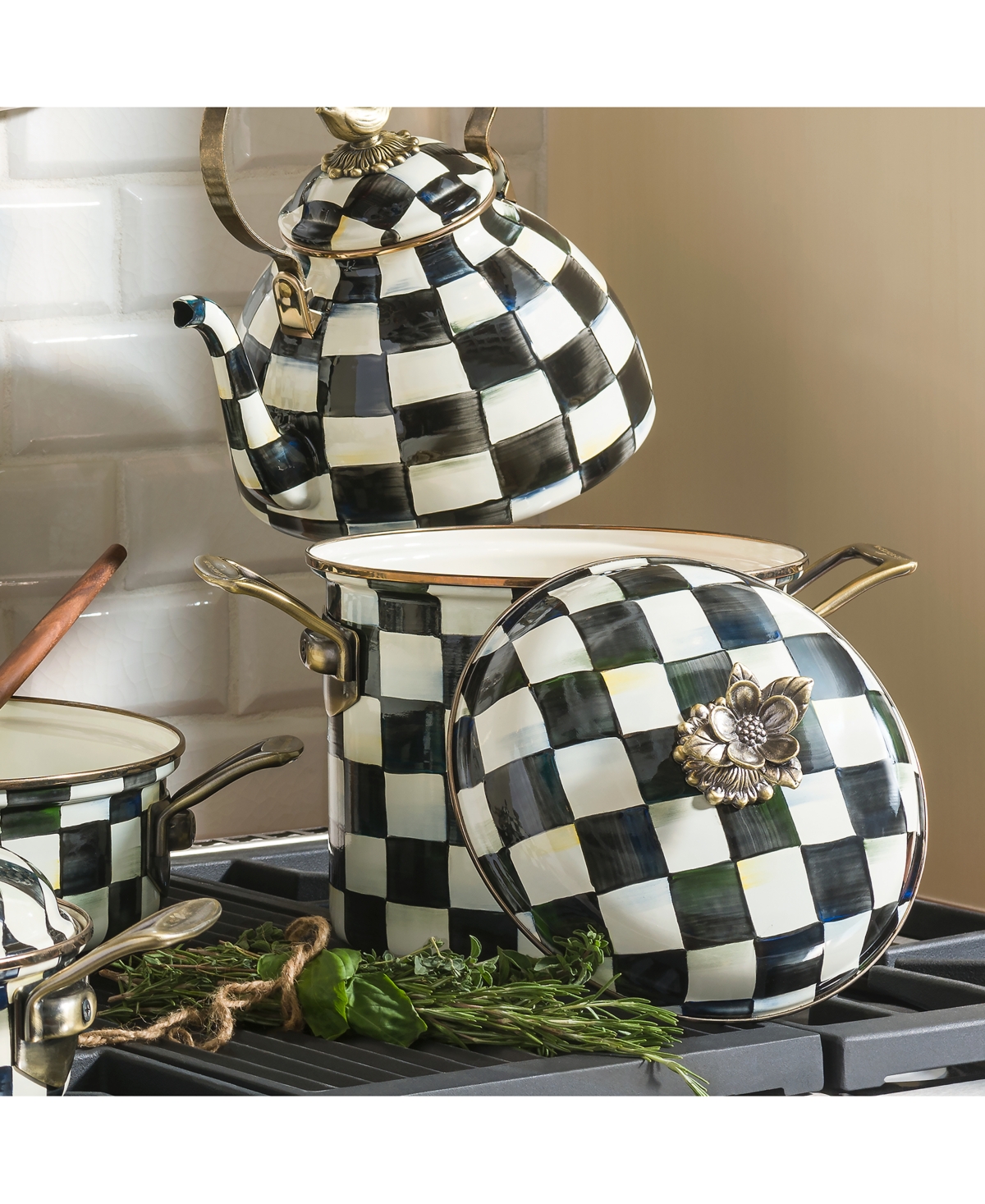 Mackenzie-childs Courtly Check 7-quart Enameled Stockpot In Black