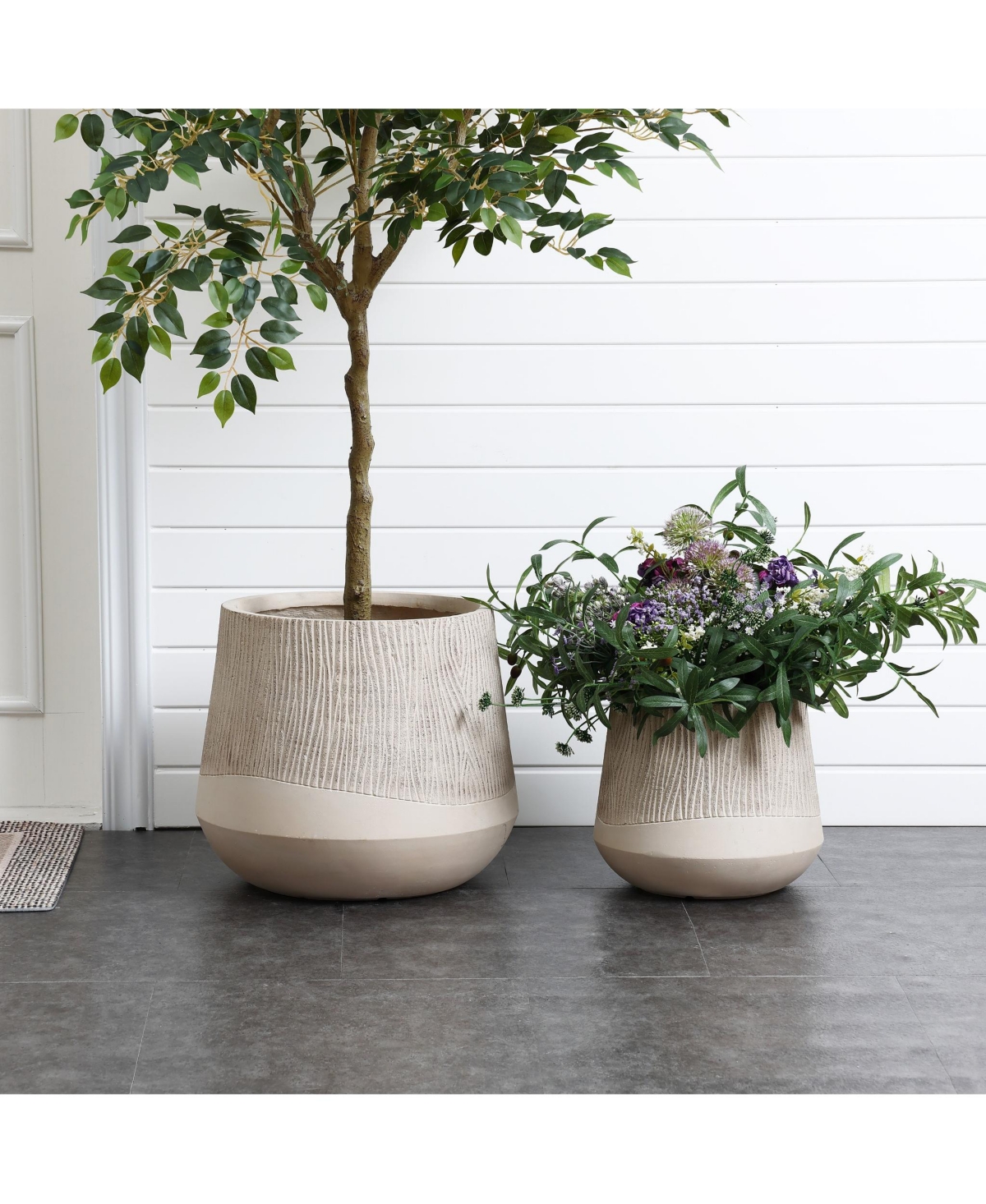 LuxenHome Blended Tan with Wood Pattern Round Tapered -Inch Tall MgO Planter