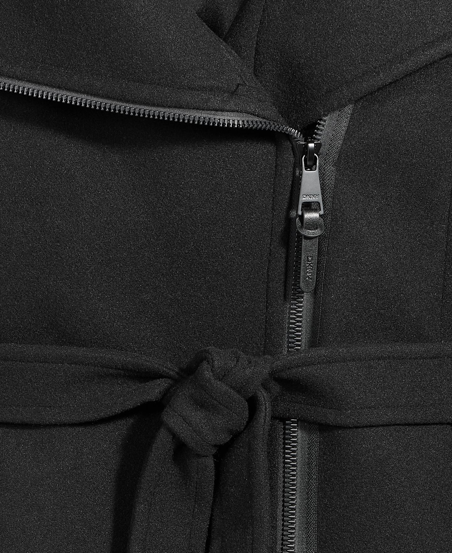 Женское пальто DKNY Asymmetric Front-Zip Belted, цвет: Чёрный — фото 4
