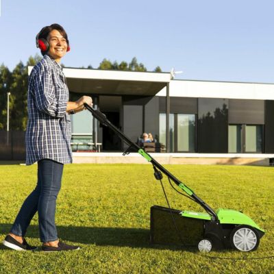 13 Inch 12 Amp Electric Scarifier with Collection Bag and Removable Blades