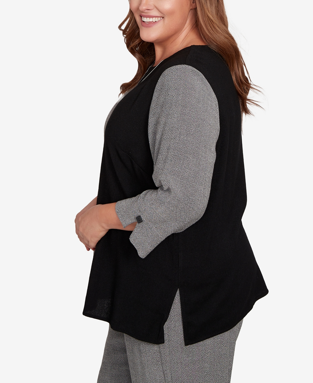 Alfred Dunner Petite Santa Barbara Center Sliced Crew Neck Top With Necklace