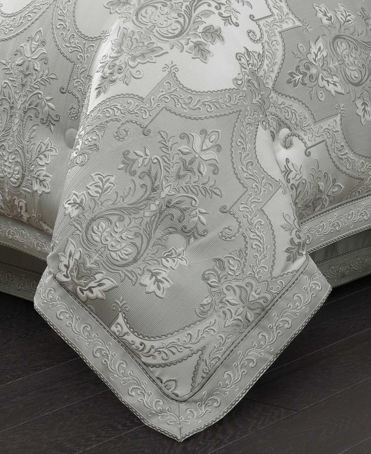 J Queen New York Sondra 4-pc. Comforter Set, King