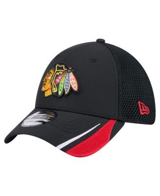 New Era - Men's Black Chicago Blackhawks Linear Featherweight 39THIRTY Flex Hat