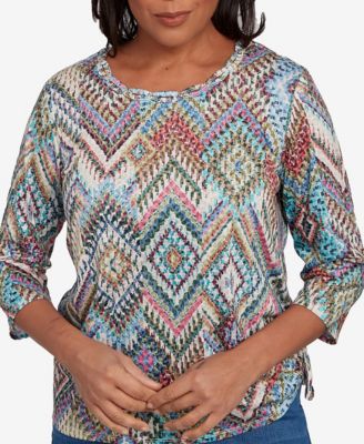 Women's El Paso Ikat Diamond Detailed Neckline Top