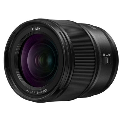 LUMIX S 18mm f/1.8 Lens, Bundle with Small Lens Case, 67mm Filter Kit, Lens Pen Lens Cleaner, Cleaning Kit and Lens Cap Tether