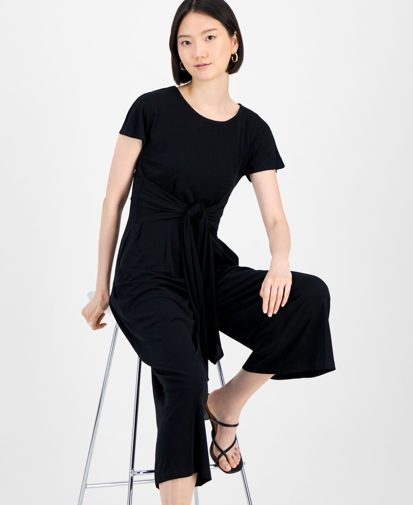 Женский комбинезон Robbie Bee Round-Neck Tie-Waist Jumpsuit, цвет: Шоколадный — фото 6