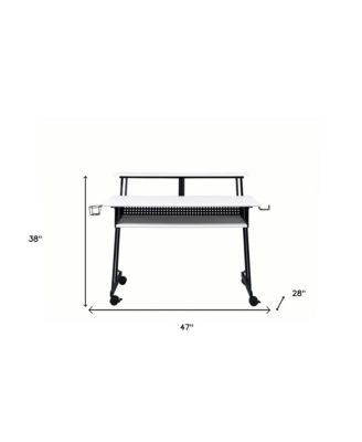 Versatile Computer Desk – Ideal for Home Office or Student Use