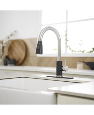 Single-Handle Pull-Out Sprayer Kitchen Faucet with Supply Lines in Matte Black and Brushed Nickel