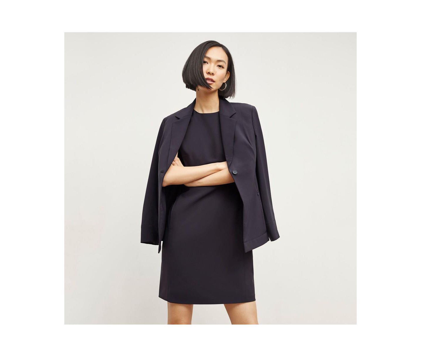Женский пиджак M.M.LaFleur Moreland Travel Blazer - OrigamiTech, цвет: Холодный угольный — фото 5