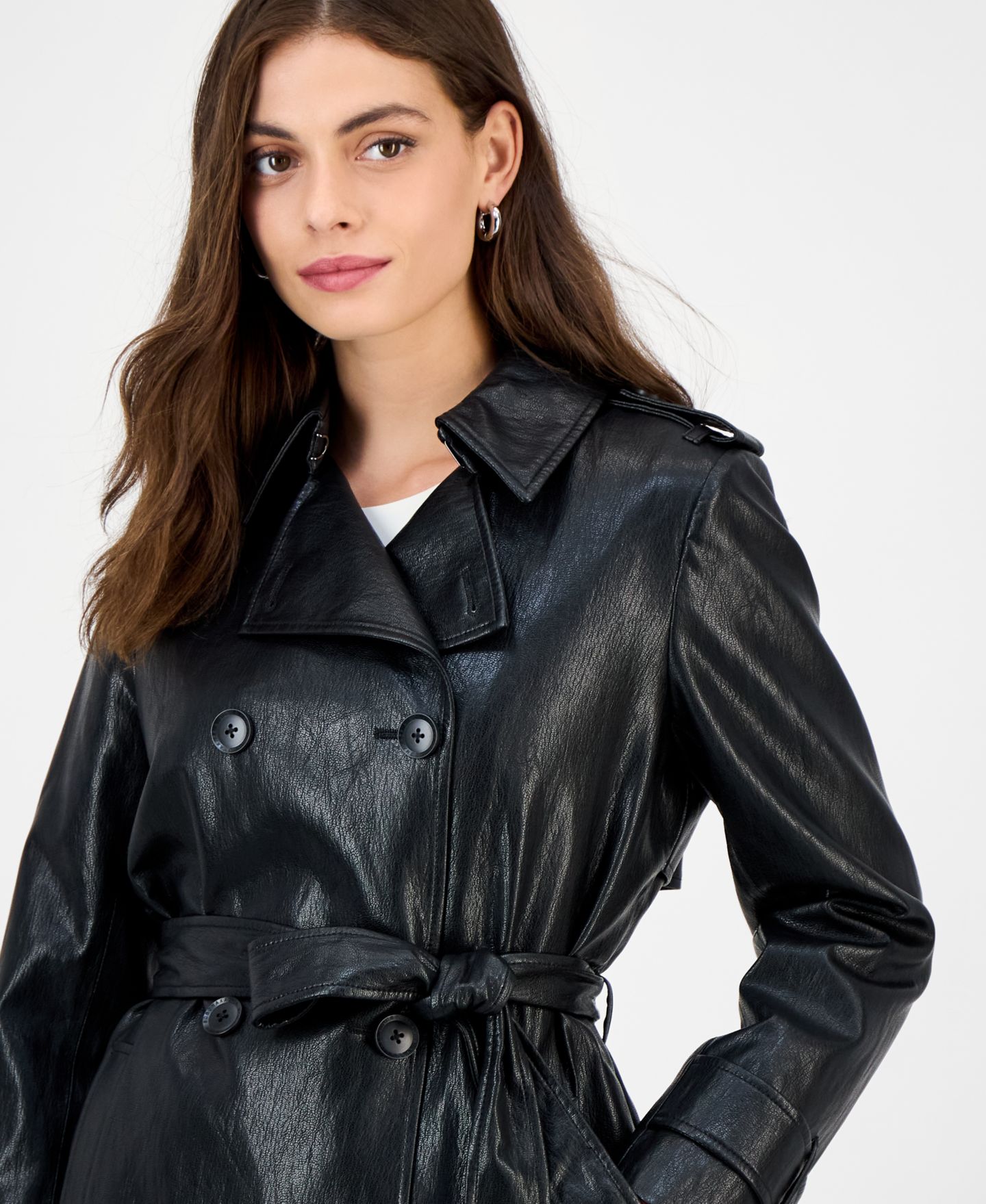 Женское пальто BCBGMAXAZRIA Petite Double-Breasted Faux-Leather Belted Trench, цвет: Чёрный — фото 3