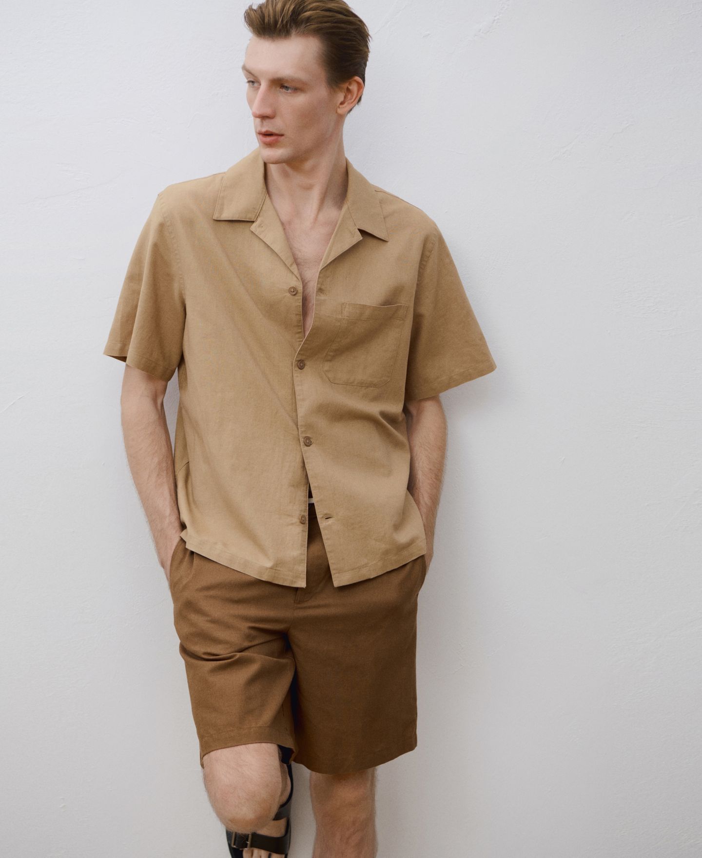 Мужская рубашка Mango Bowling Collar and Pocket Linen, цвет: Бежевый — фото 6