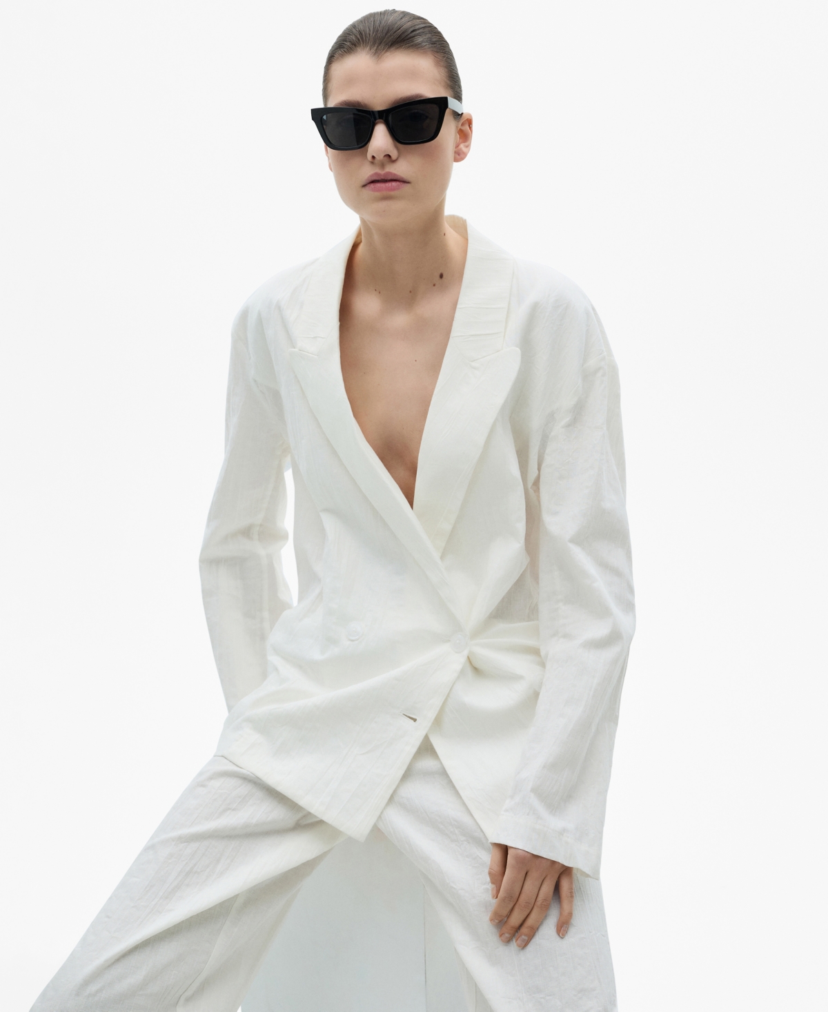 Women's Wrinkled-Effect Suit Jacket - White