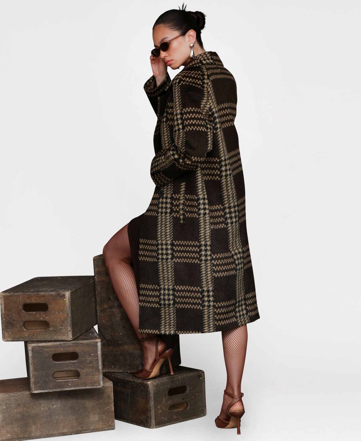 Avec Les Filles Plaid Belted Coat In Brown