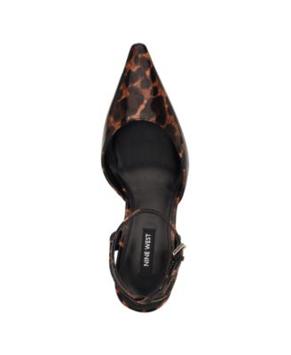 Women's Kellie Pointy Toe Tapered Heel Pumps