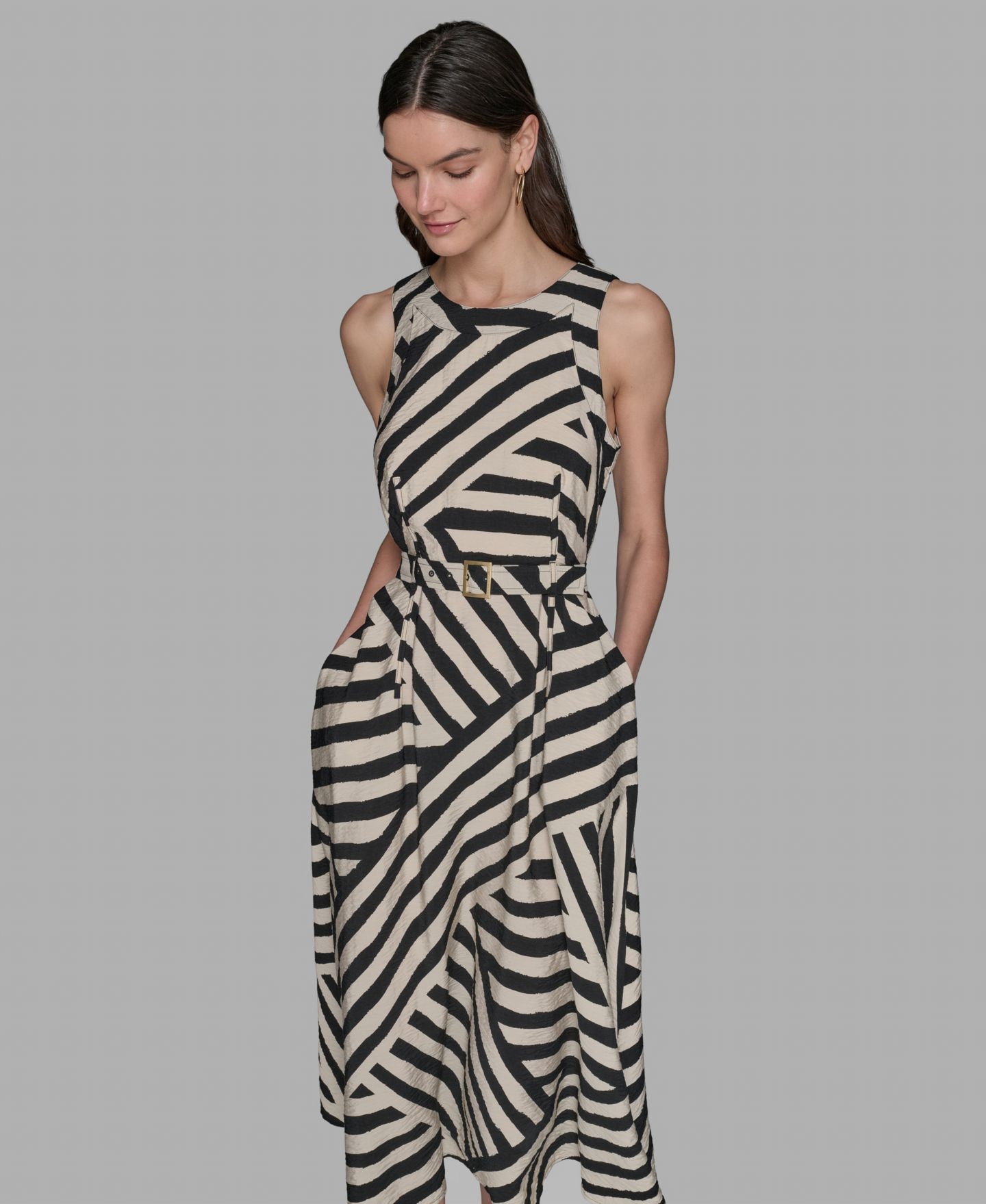 Женское платье KARL LAGERFELD PARIS Printed Sleeveless Dress, цвет: Устричный серый чёрный комбинированный — фото 5