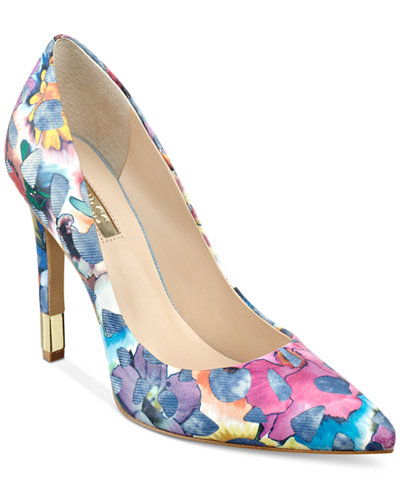 GUESS Babbitta Pointed-Toe Floral-Print Pumps - Pumps - Shoes - Macy's