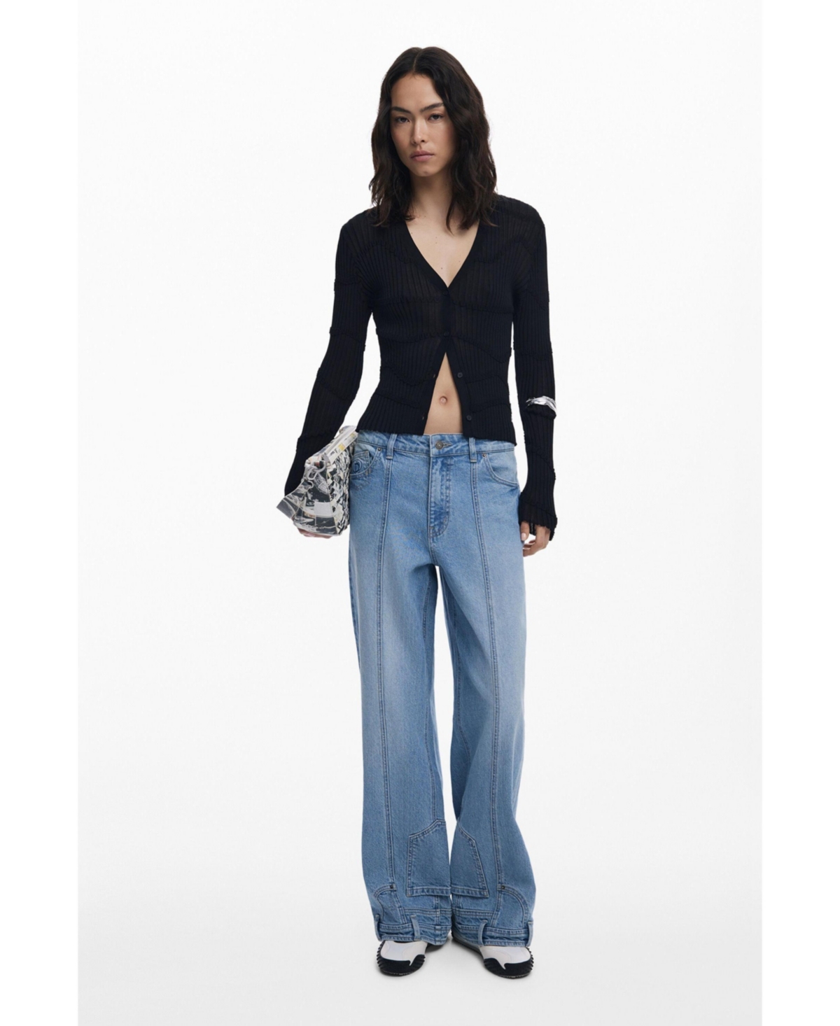 Desigual Thin Gauge V-neck Cardigan In Black