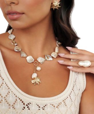 True Shell Pendant Necklace