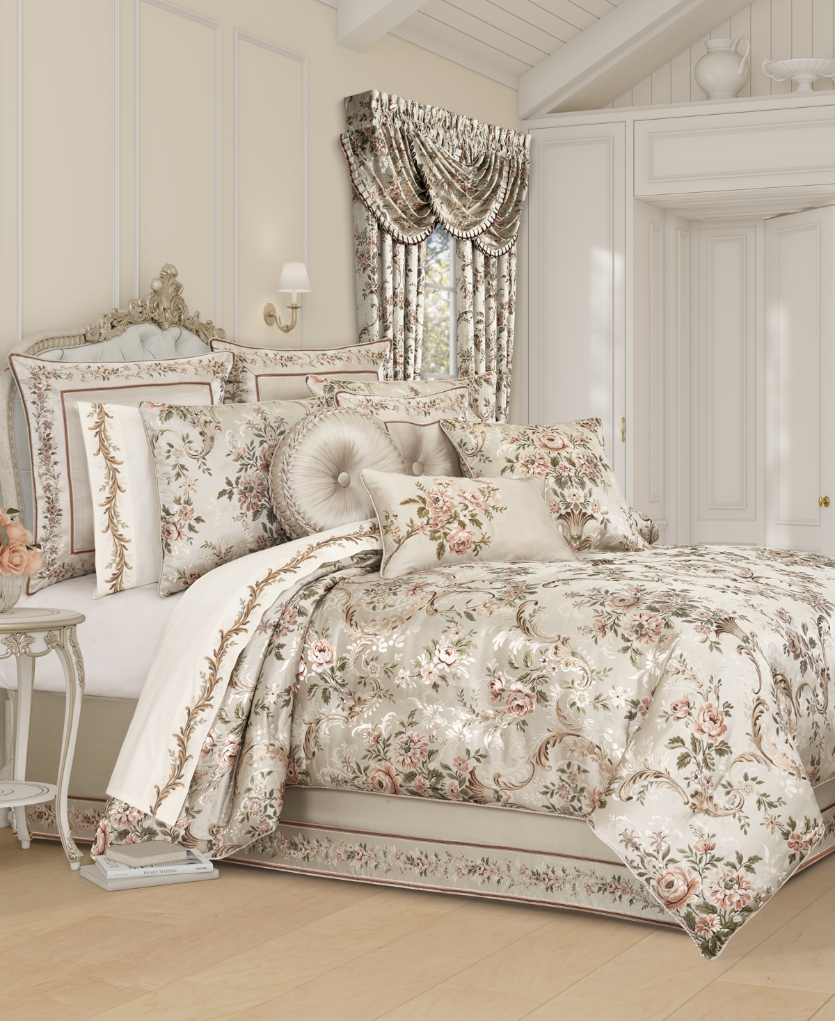 J Queen New York Pecora 4-pc. Comforter Set, Queen In Orange