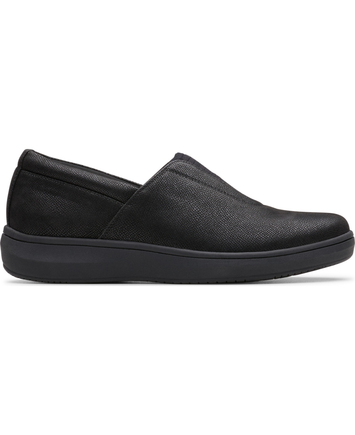 Clarks Women's Cloudsteppers Breeze Sky Ria Round Toe Shoes